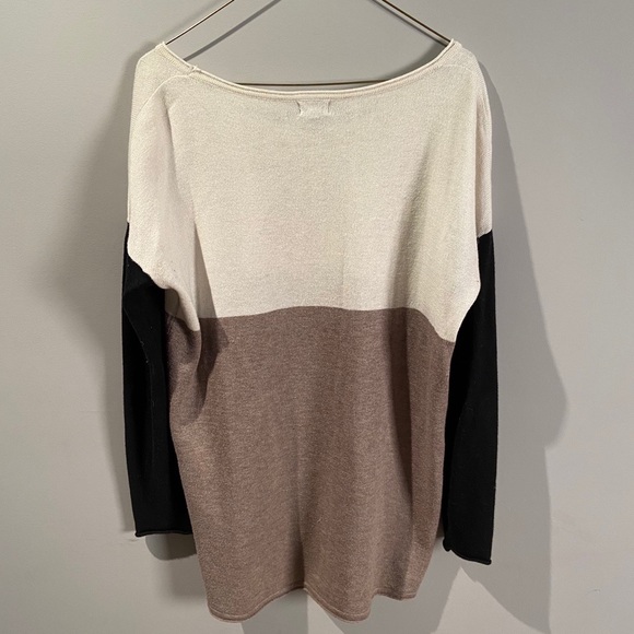 FATE colourblock sweater - Picture 2 of 3